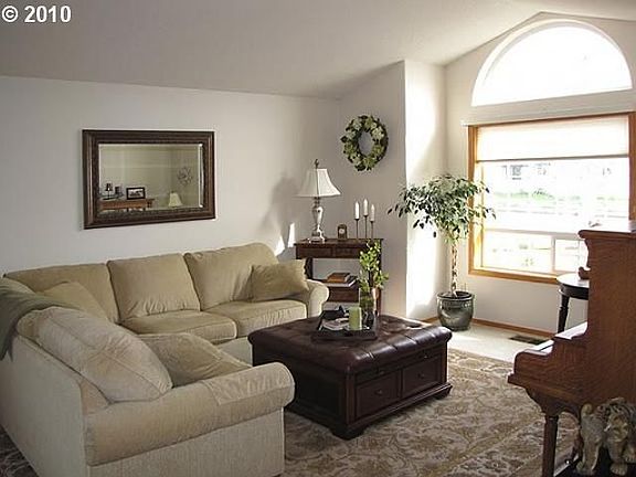 Formal Entertaining Room