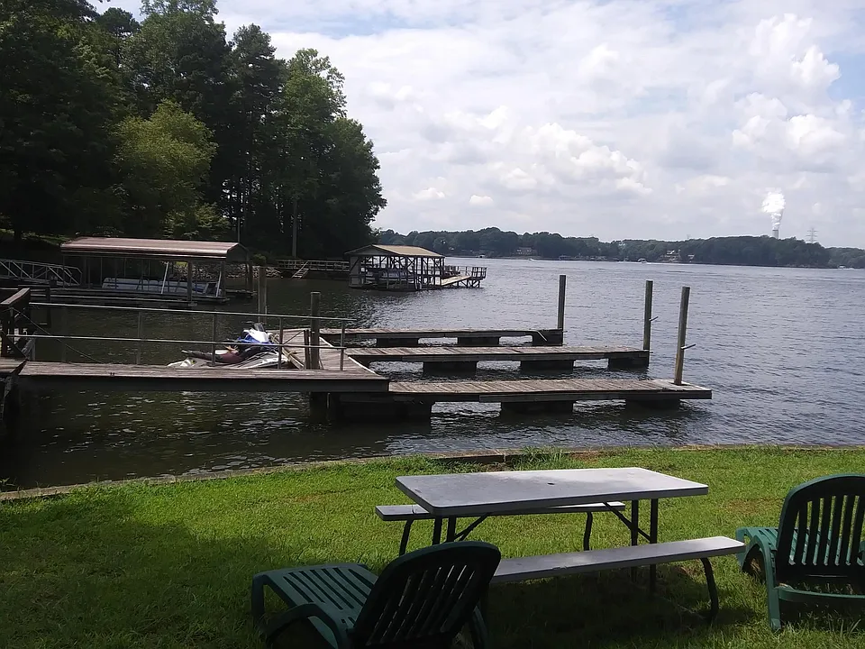 220 Paradise Peninsula Rd
