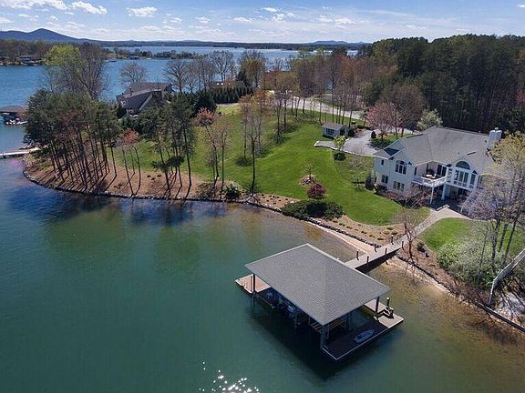 2nd image of 208 Needlewood Dr