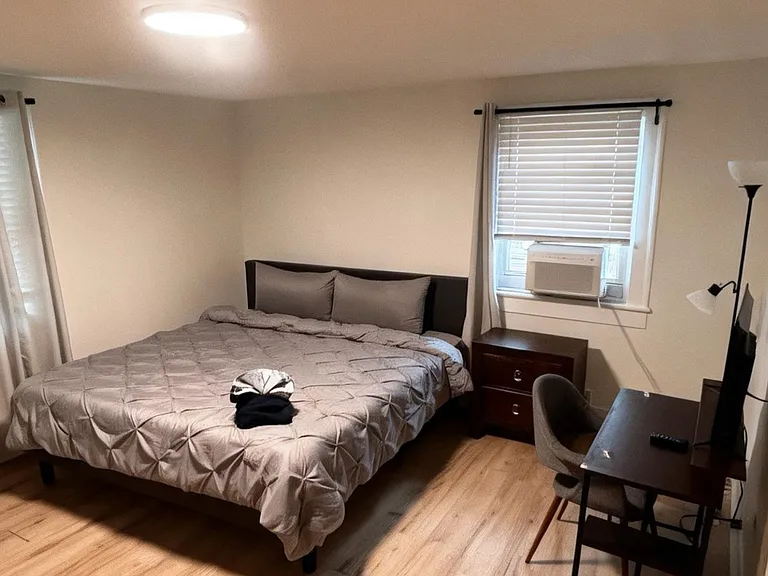 3851 Broadway St — Photo 16