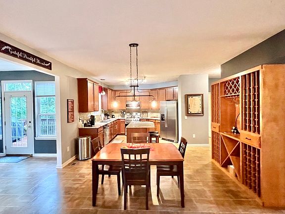 5th image of 5067 Nicodemus Dr