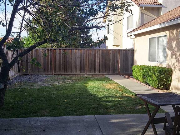 4th image of 768 Hap Arnold St