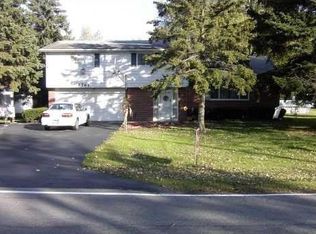 6741 Sy Rd, Niagara Falls, NY 14304