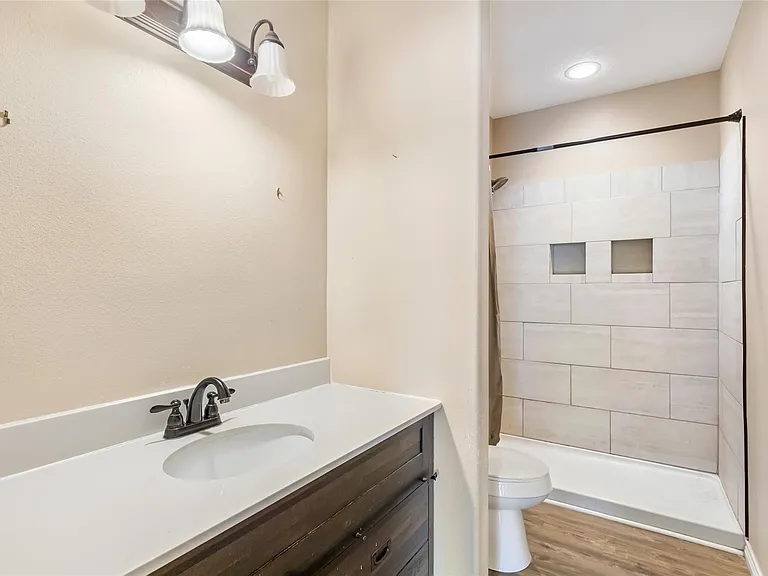 193 Hammerbill St — Photo 20
