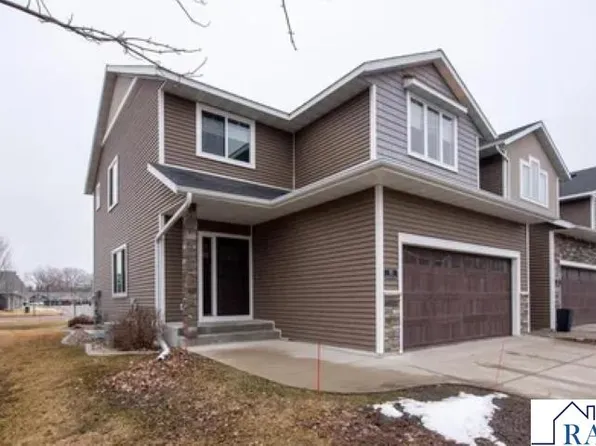 316 Dancing Waters Cir, Mankato, MN 56001