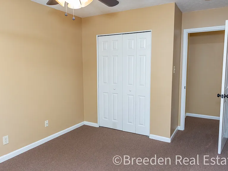 239 Maple St #203-A — Photo 12