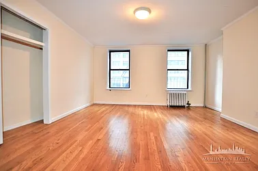 Rented by Manhattan Realty Group