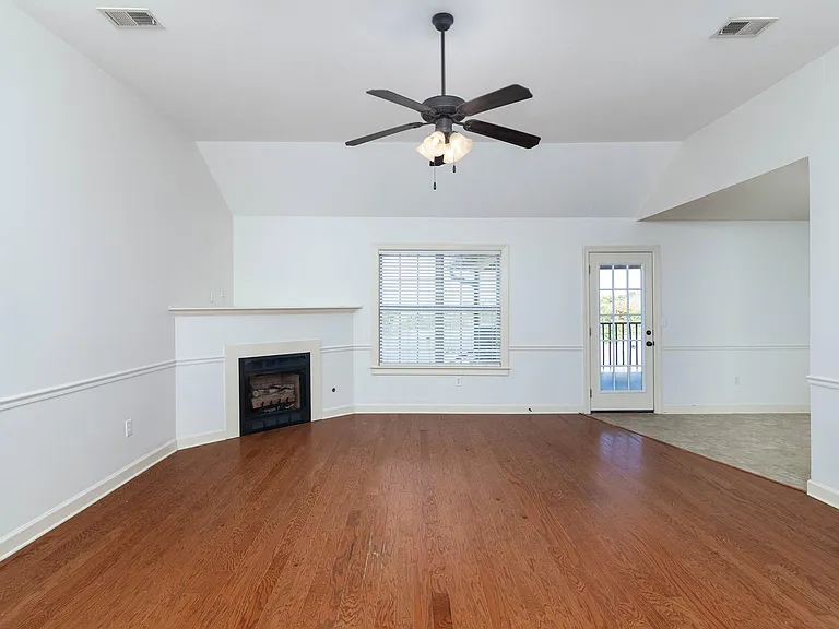 123 American Eagle Way — Photo 5