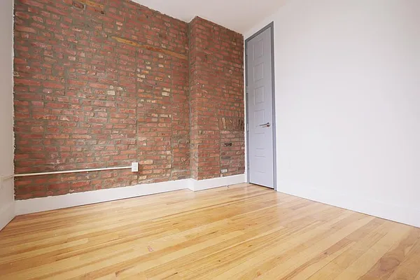 Rented by Cargon Realty | media 9