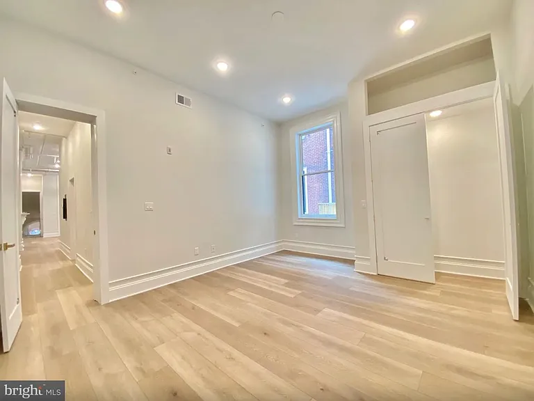 1824 Chestnut St #22 — Photo 19