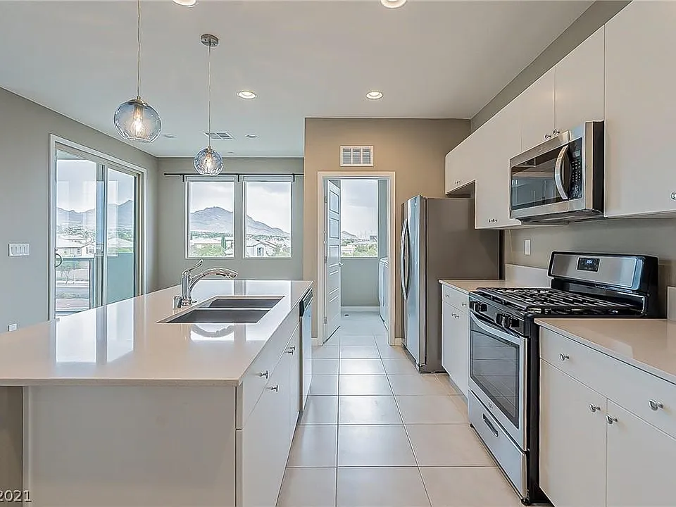 11230 Hidden Peak Ave #308