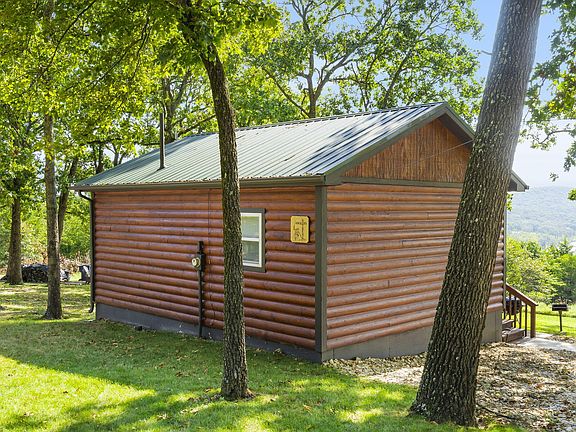 4th image of 31 Woodcliff Road #1