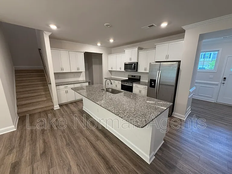 7868 Iron Rd — Photo 5