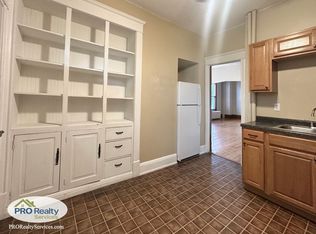 Charming 2 Bedroom Apartment in Northeast Minneapolis, Minneapolis, MN 55413