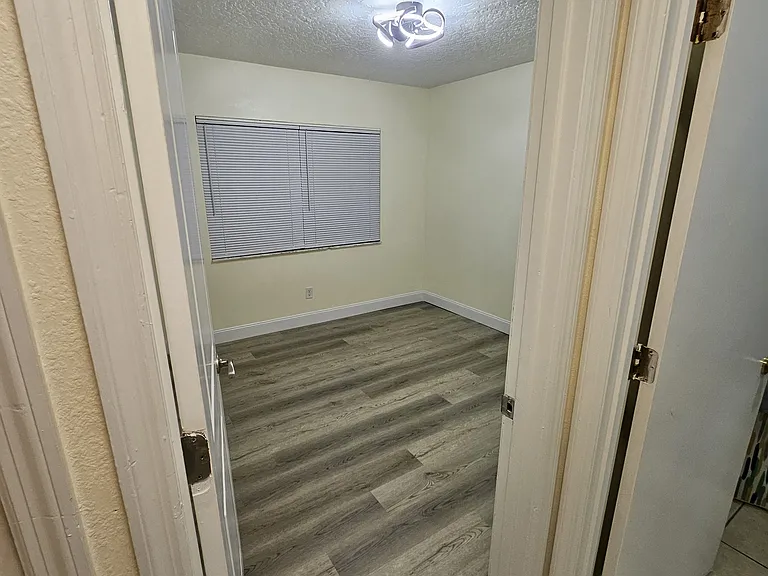 203 Olmstead Dr — Photo 17
