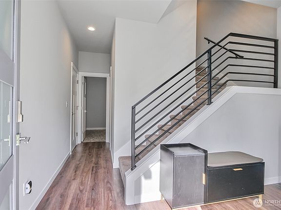 2nd image of 1828 25th Street