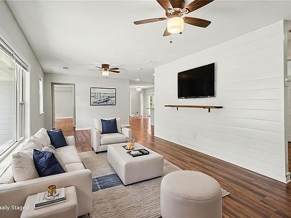 4th image of 3152 Columbia Woods Dr