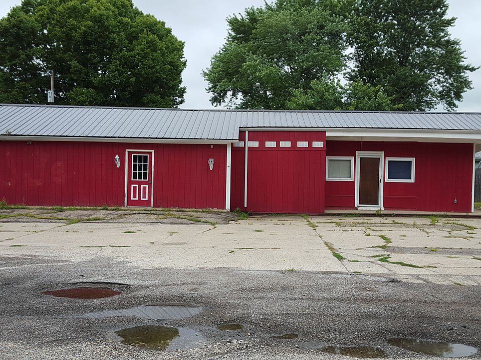 1st image of 818 N Sterling Ave