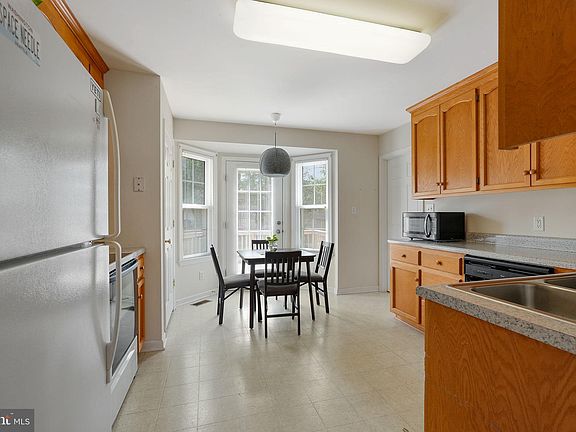 2nd image of 316 Edwards Dr