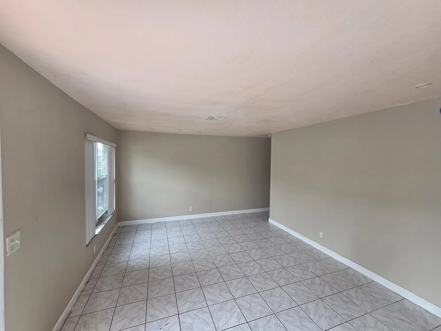 2 bed, 960 sqft, $2,000 — Photo 4