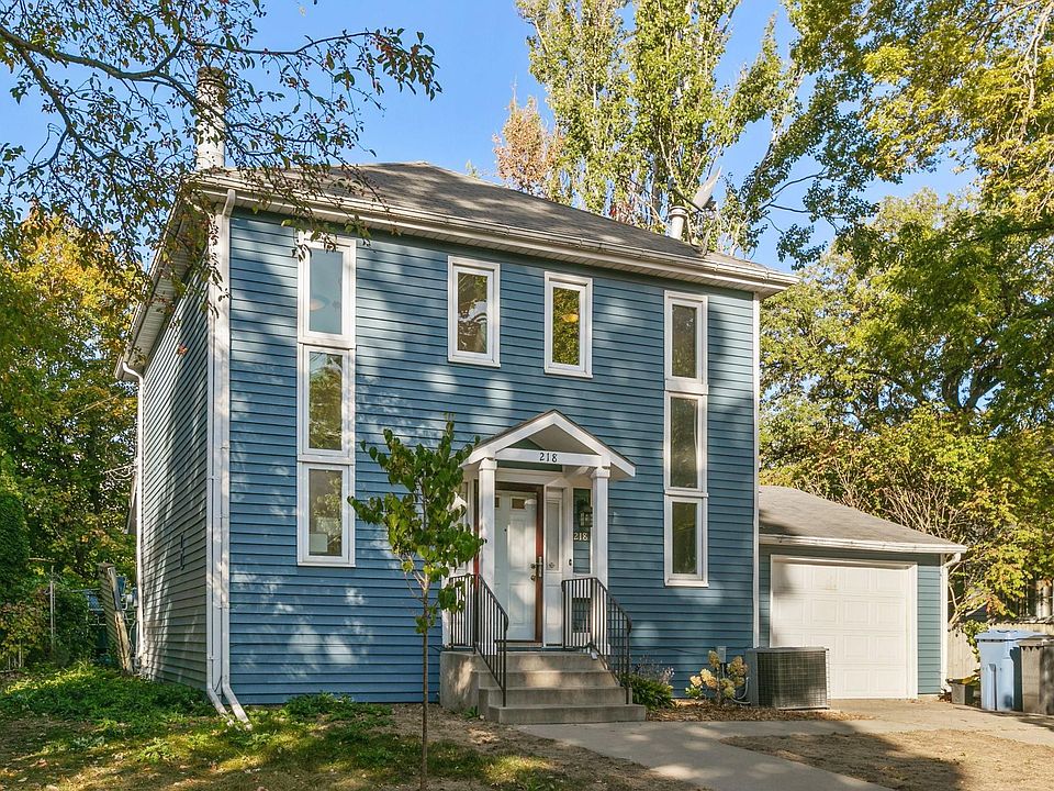 1st image of 218 Bedford St SE