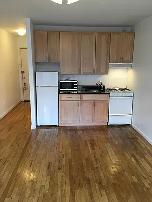 Rented by Keller Williams NYC | media 16