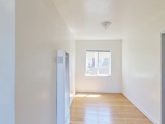 5th image of 2501 Benvenue Ave #10693890