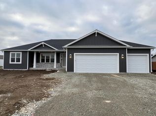 315 Crestview Ln, Lake Mills, WI 53551