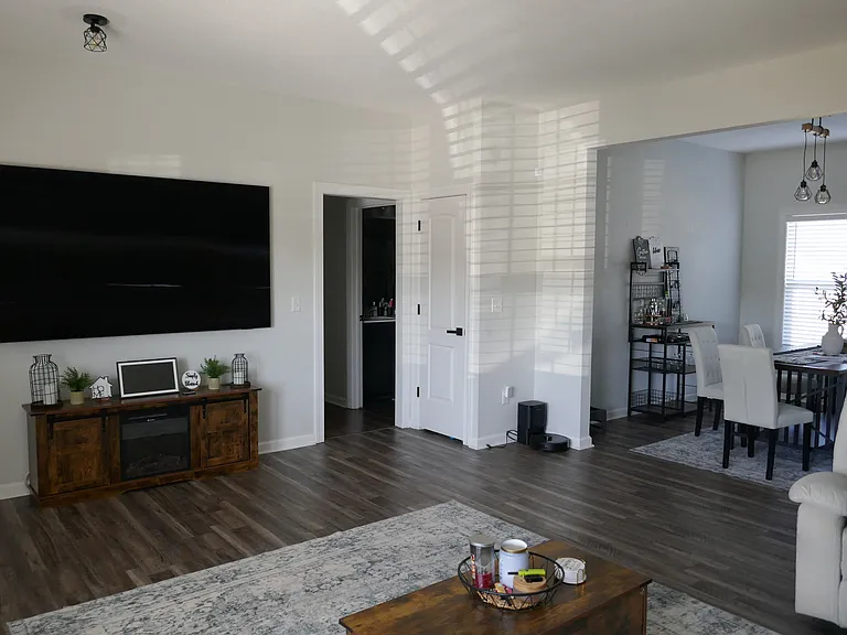 123 Bay Leaf Dr — Photo 3