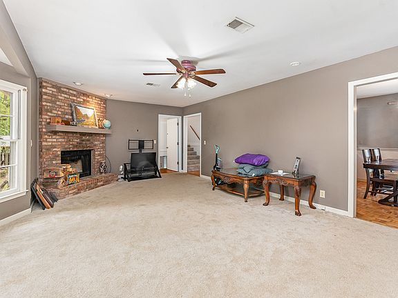 5th image of 145 Riverwood Dr