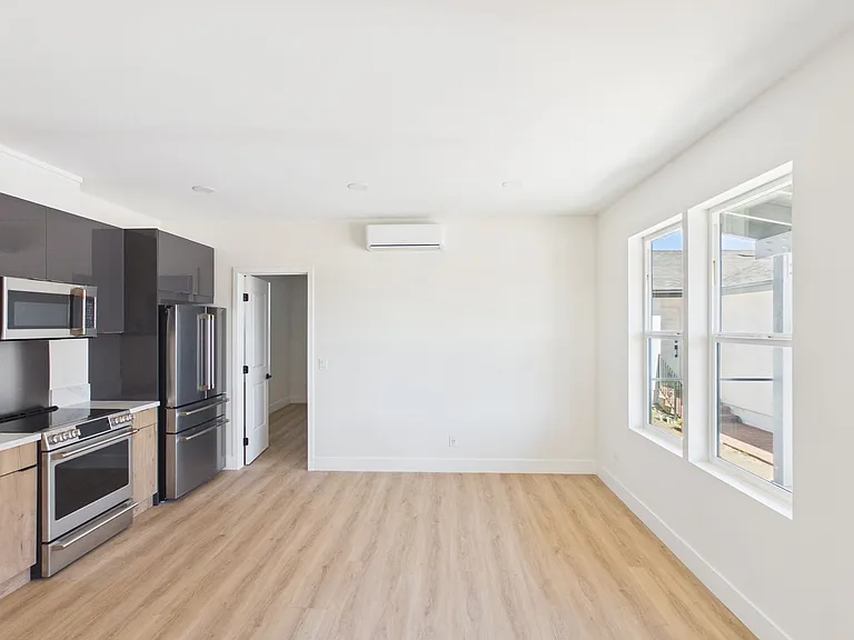 1447 Olive Ave #2 — Photo 11