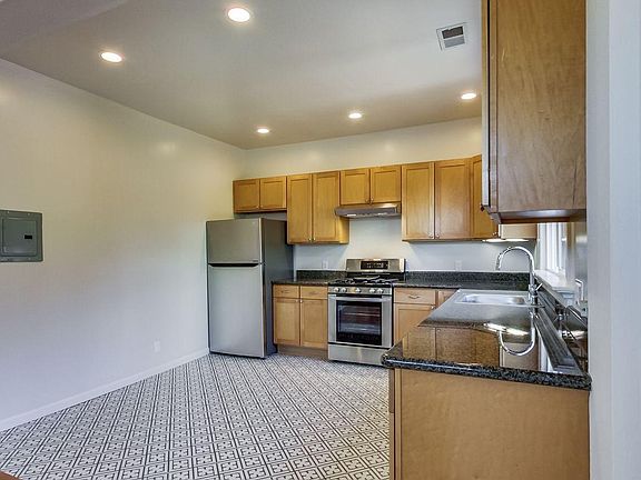 2nd image of 3738 22nd St