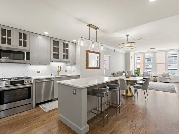 1125 Maxwell Lane image 1 of 40