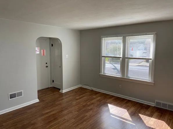 405 W White St, Millstadt, IL 62260