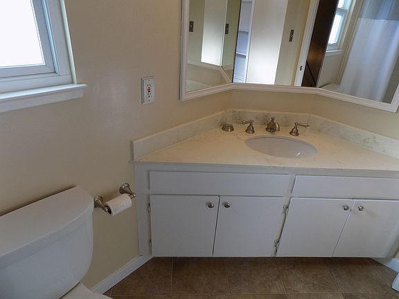 2nd image of 5455 Del Oro Dr