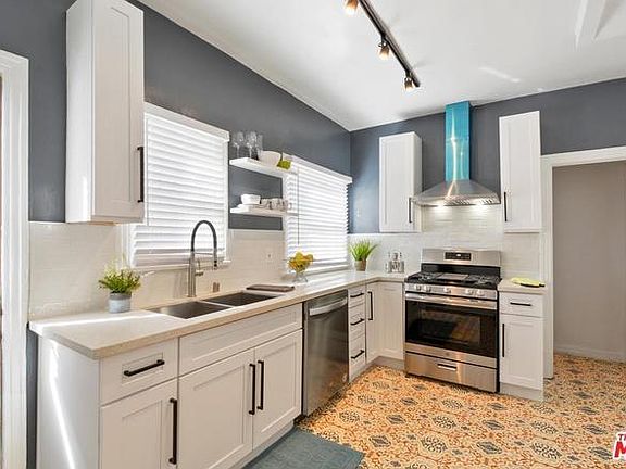 5th image of 1005 E 5th St #1005