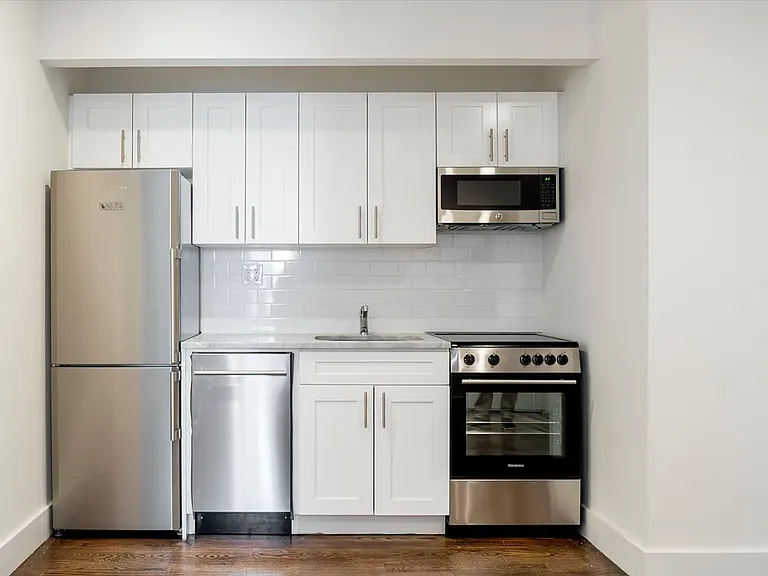 42 Grand St #3 — Photo 2