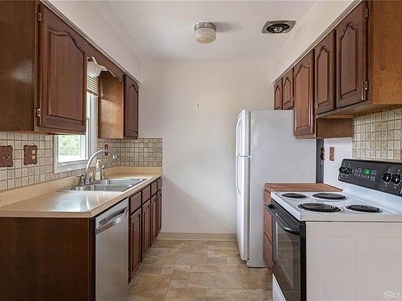 5th image of 231 N Cherrywood Ave