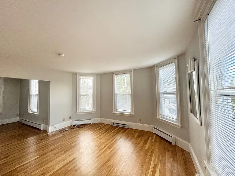 14 Chestnut St #3 — Photo 5