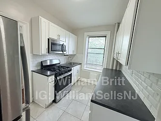 115-117 Fairview Avenue