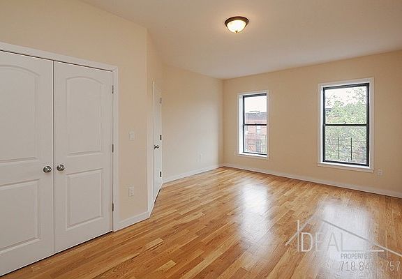 4th image of 223 7th Ave #1