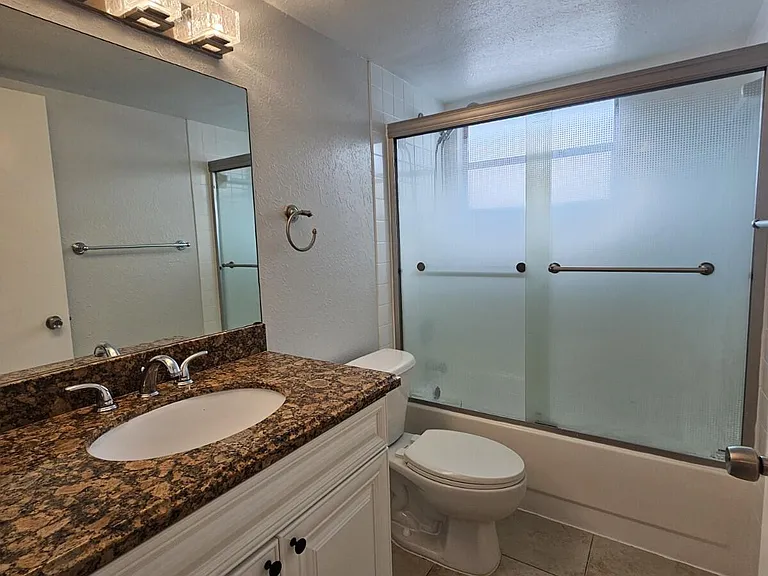 1660 Windorah Way #H — Photo 11