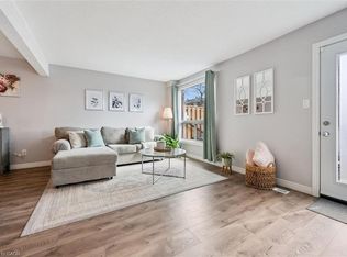 41 Rhonda Rd #23, Guelph, ON N1H 6H1