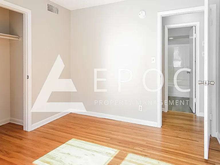1933 W 49th Pl — Photo 10