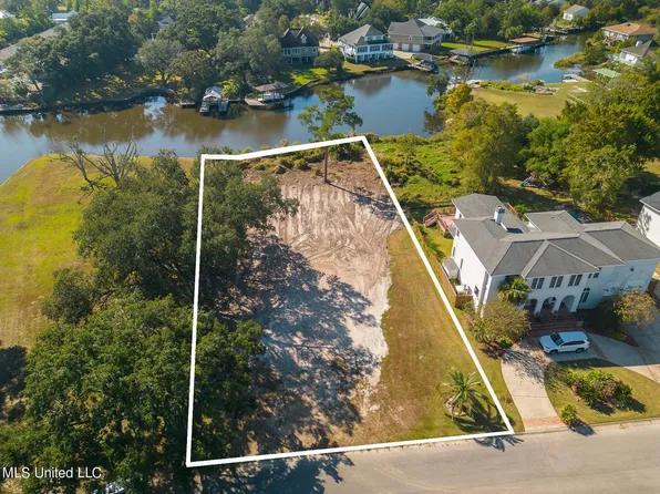 Greenbriar Dr, Gulfport, MS 39507