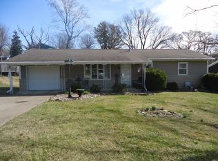 1208 Oak Mnr, Bedford, IN