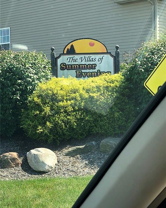 2nd image of 924 Cabot Dr