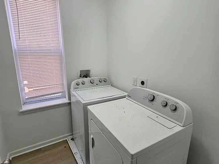 Unit Photo