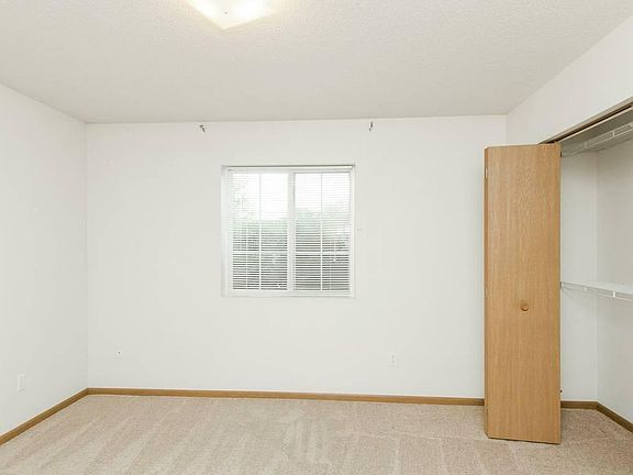 3rd image of 2474 Rushmore Dr