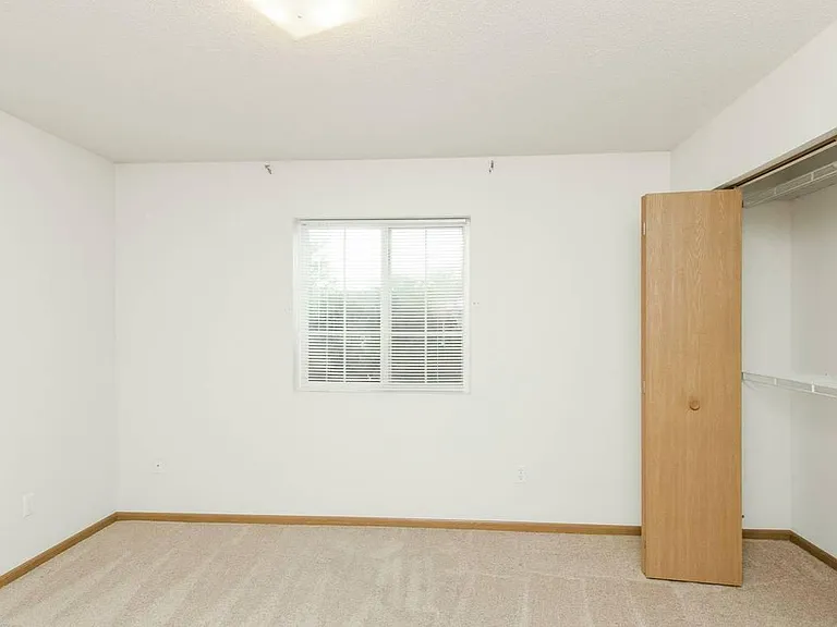 2474 Rushmore Dr — Photo 3